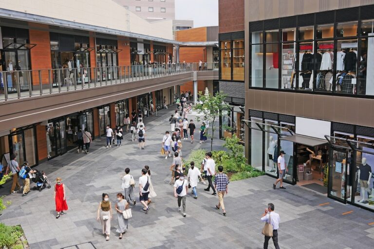 自治体主催の地域イベントでステージショーを企画・運営